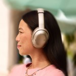 JBL Tour One M3 Ασύρματα / Ενσύρματα Over Ear Ακουστικά με 70 ώρες Λειτουργίας και Quick Charge Latte* JBL Tour One M3 Ασύρματα / Ενσύρματα Over Ear Ακουστικά με 70 ώρες Λειτουργίας και Quick Charge Latte*