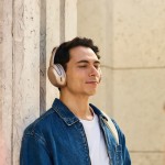 JBL Tour One M3 Ασύρματα / Ενσύρματα Over Ear Ακουστικά με 70 ώρες Λειτουργίας και Quick Charge Latte* JBL Tour One M3 Ασύρματα / Ενσύρματα Over Ear Ακουστικά με 70 ώρες Λειτουργίας και Quick Charge Latte*